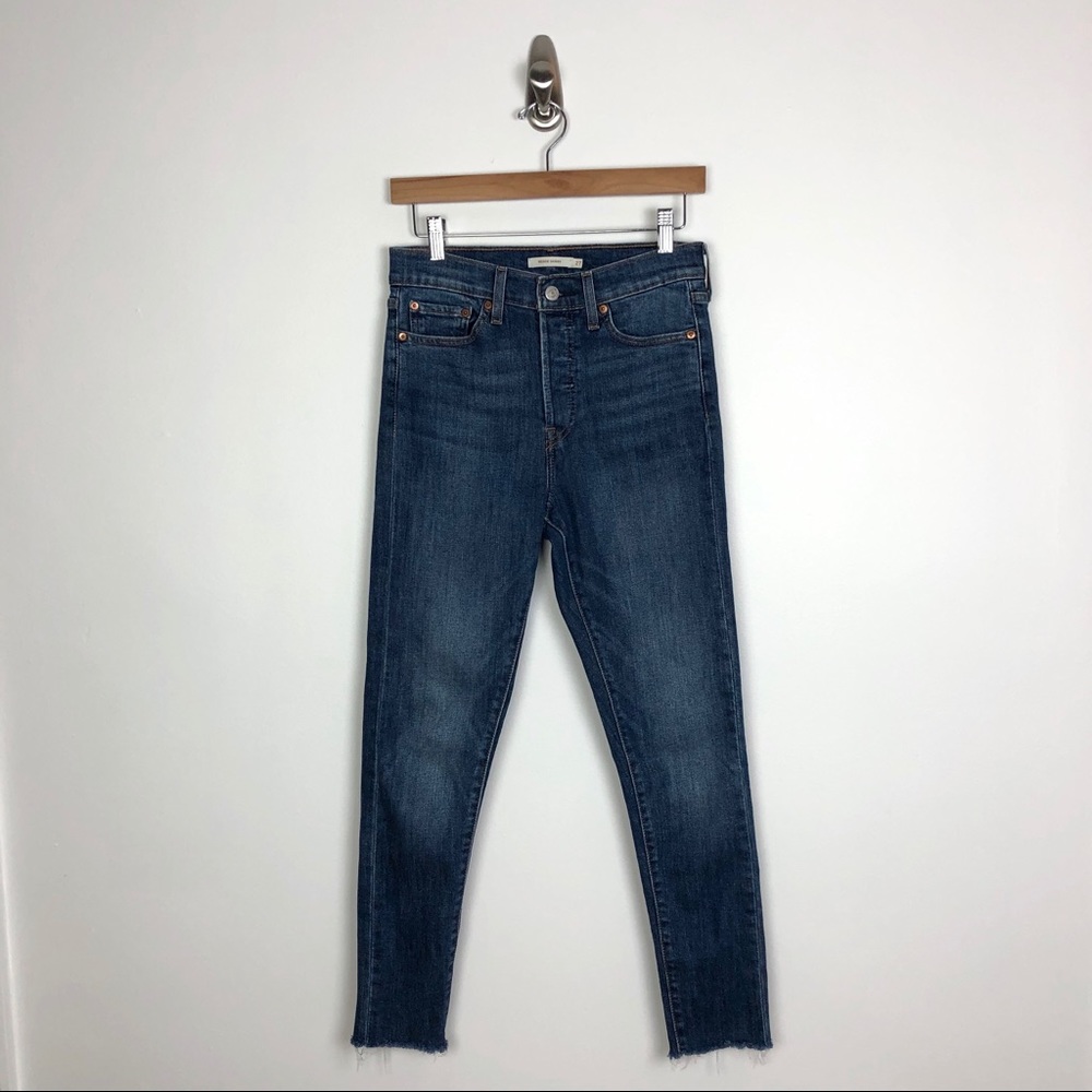 Levi’s | Wedgie Skinny High Rise Button Fly 27